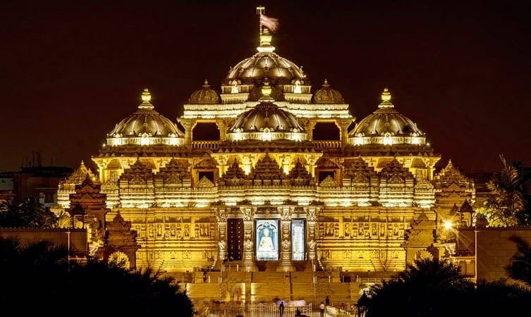 hotels near  New Delhi